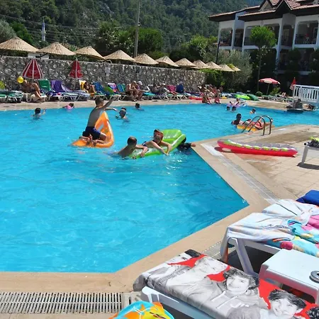 Club Ekinci Palace Hotel 3*